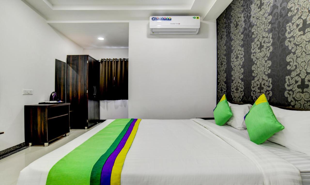 Treebo Grand Euro Pipliyahana Square إندور المظهر الخارجي الصورة